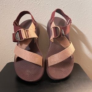 Women's Mega Strap Chaco Size 8